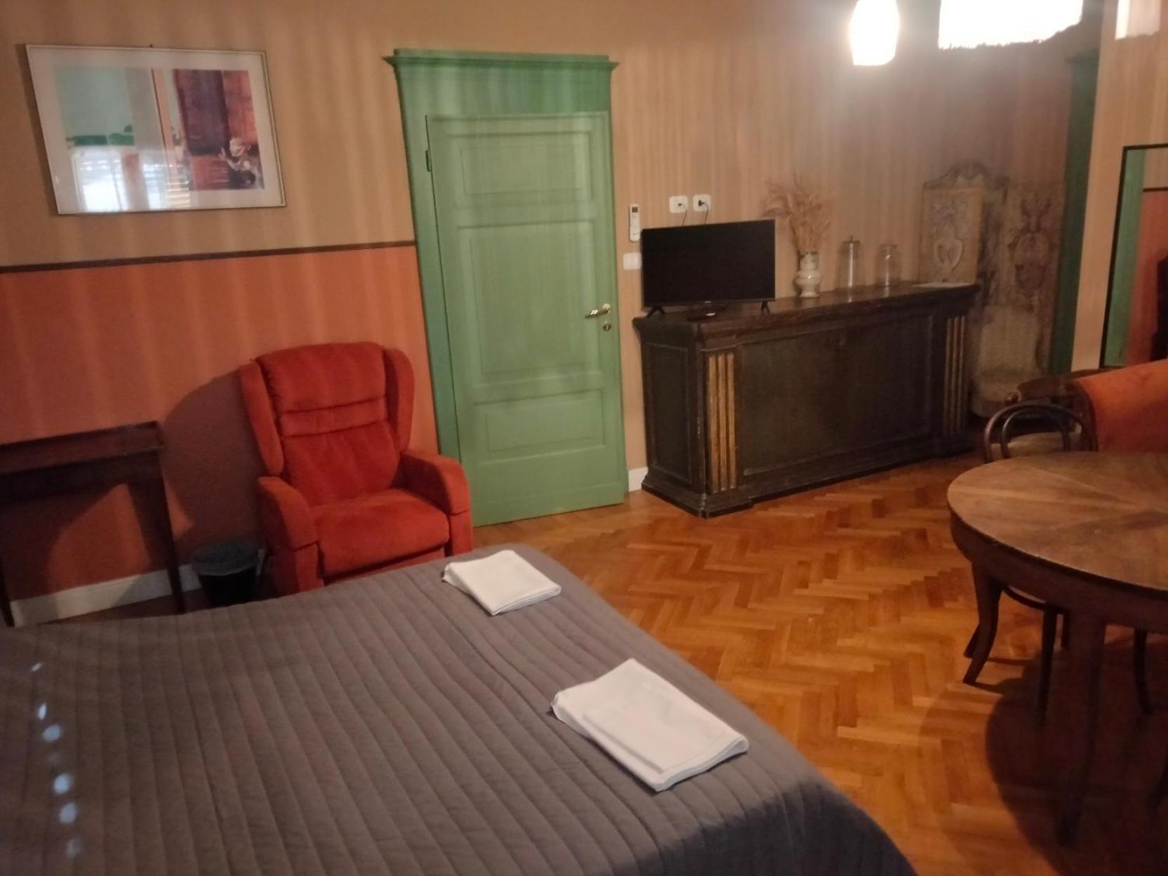 San Petronio Room And Suite Rooms - By Bolognacentro Luxuryh מראה חיצוני תמונה
